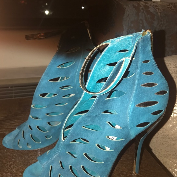 Jimmy Choo Tamera Ankle-Wrap Blue Sandal. - Picture 2 of 4